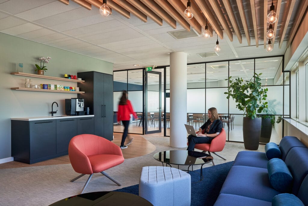 Statkraft Amsterdam office clients waiting in the reception area